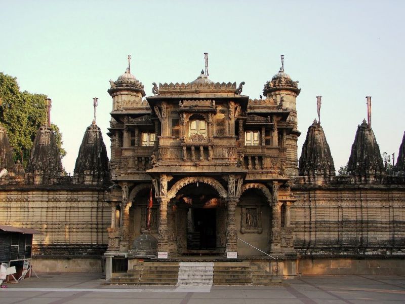 dharmanath-jain-temple